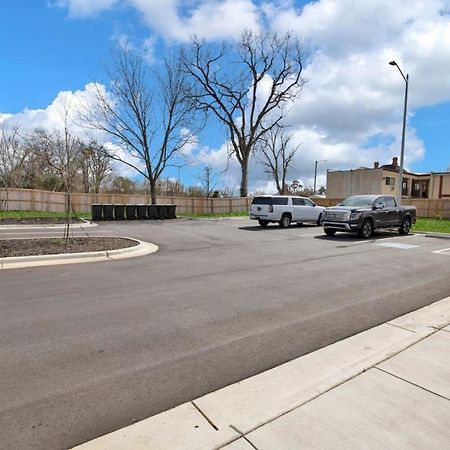 New Luxe Apt 3Br Downtown Fay Unit B Файетвил Екстериор снимка